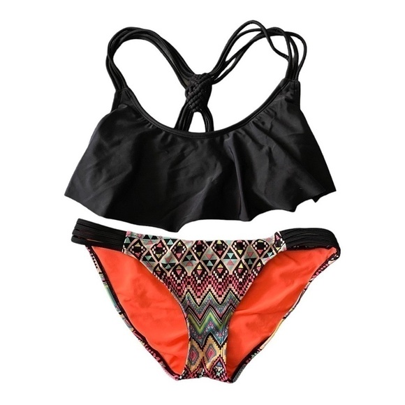 XHILARATION-TWO PIECE SWIMSUIT-SIZE MEDIUM - Picture 1 of 11